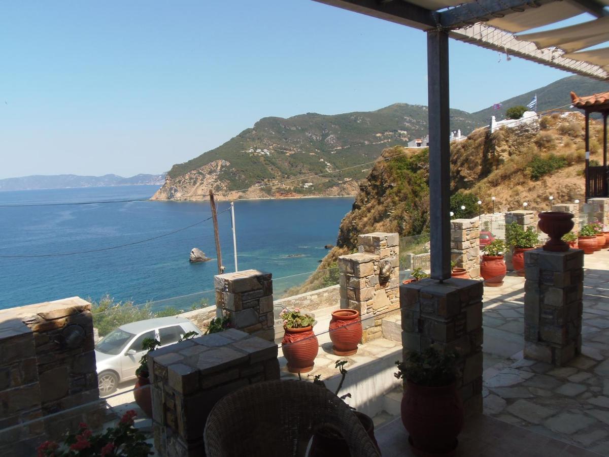 Studios Milos Skopelos-Where The Sea Meets The Sky Екстериор снимка